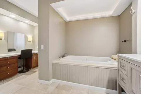 Bath - 917 White Oak Dr, Springfield, OH 45504 photo 7 of 15
