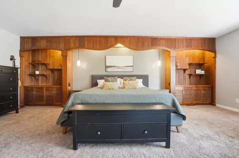 Bedroom - 917 White Oak Dr, Springfield, OH 45504 photo 3 of 16