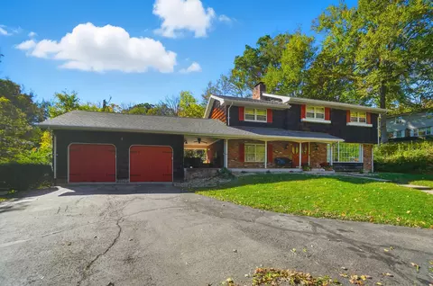 Exterior - 917 White Oak Dr, Springfield, OH 45504 photo 3 of 26