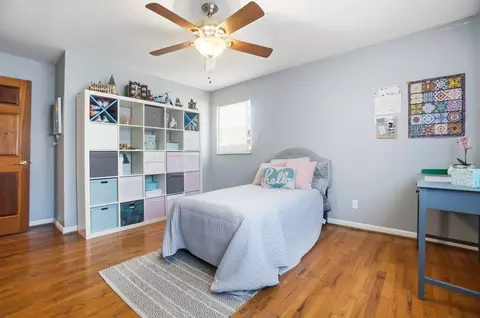 Bedroom - 917 White Oak Dr, Springfield, OH 45504 photo 12 of 16