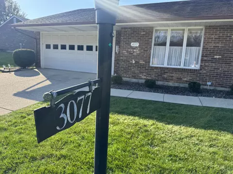 Exterior - 3077 E Brixton Dr, Springfield, OH 45503 photo 2 of 14