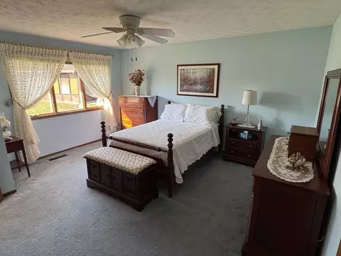 Bedroom - 3077 E Brixton Dr, Springfield, OH 45503 photo 1 of 2
