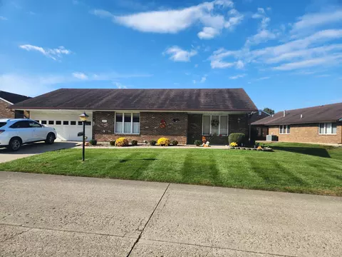 Exterior - 3077 E Brixton Dr, Springfield, OH 45503 photo 11 of 14