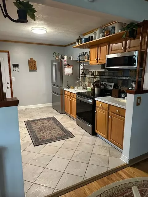 2434 S Burnett Rd, Springfield, OH 45505 photo 15