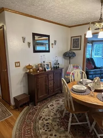 2434 S Burnett Rd, Springfield, OH 45505 photo 11