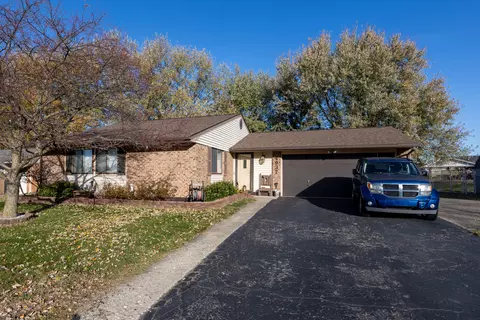 4937 Arrowview Dr, Dayton, OH 45424