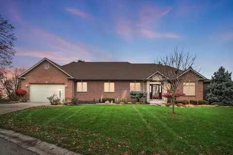 415 Carillion Dr, Springfield, OH 45503
