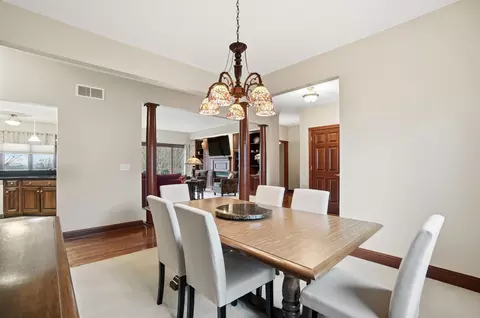 Dining - 415 Carillion Dr, Springfield, OH 45503 photo 2 of 4