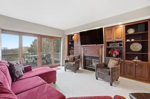 Living - 415 Carillion Dr, Springfield, OH 45503 photo 1 of 3