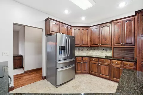 Kitchen - 415 Carillion Dr, Springfield, OH 45503 photo 4 of 4