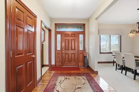 Entry Way - 415 Carillion Dr, Springfield, OH 45503 photo 1 of 3