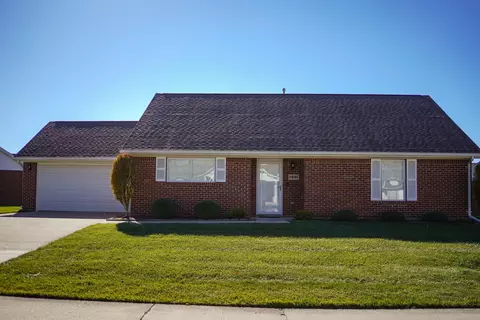 1831 Pinehurst Dr #37, Springfield, OH 45502