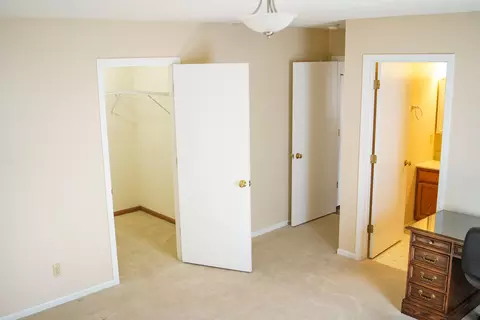 Bedroom - 1831 Pinehurst Dr #37, Springfield, OH 45502 photo 3 of 8