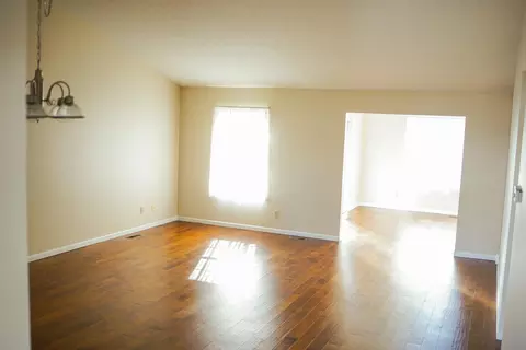 Living - 1831 Pinehurst Dr #37, Springfield, OH 45502 photo 3 of 6