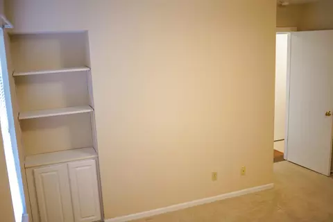 Bedroom - 1831 Pinehurst Dr #37, Springfield, OH 45502 photo 5 of 8
