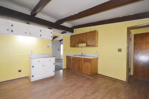 Kitchen - 542 Rosewood Ave, Springfield, OH 45506 photo 2 of 4