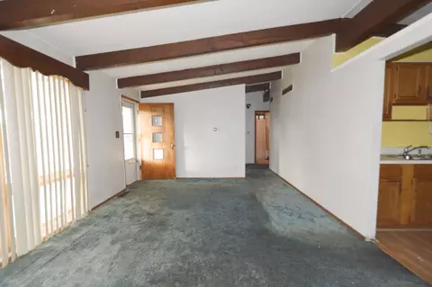 Living - 542 Rosewood Ave, Springfield, OH 45506 photo 3 of 5