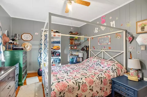 Bedroom - 1607 W Wayne St, Lima, OH 45805 photo 2 of 3