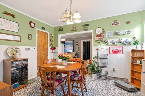 Dining - 1607 W Wayne St, Lima, OH 45805 photo 3 of 3