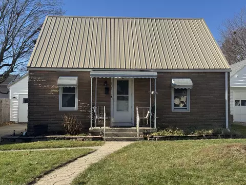 905 N Walnut St, Celina, OH 45822 photo 2