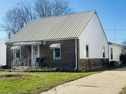 905 N Walnut St, Celina, OH 45822