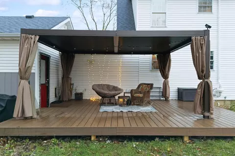Exterior - 4455 Derr Rd, Springfield, OH 45503 photo 8 of 11