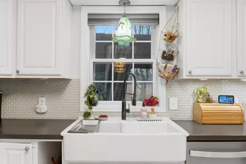 Kitchen - 4455 Derr Rd, Springfield, OH 45503 photo 4 of 4