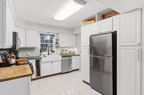 Kitchen - 4455 Derr Rd, Springfield, OH 45503 photo 1 of 4