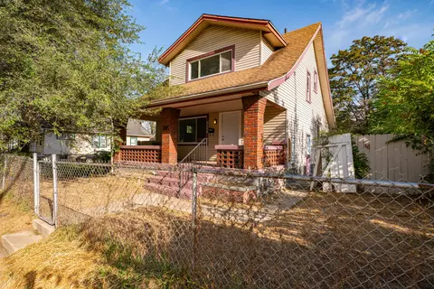 3805 Hoover Ave, Dayton, OH 45402