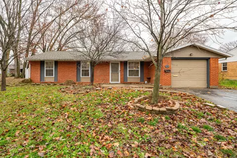 6773 Summerdale Dr, Huber Heights, OH 45424