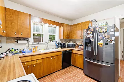 Kitchen - 4638 W National Rd, Springfield, OH 45504 photo 3 of 3