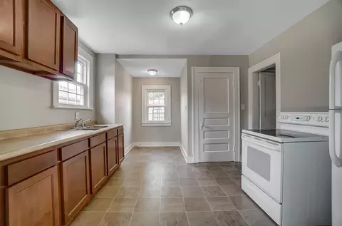 Kitchen - 1810 N Limestone St, Springfield, OH 45503 photo 1 of 4