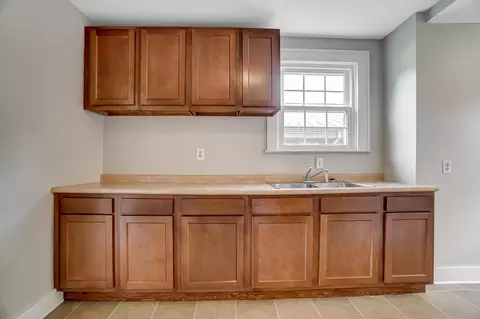 Kitchen - 1810 N Limestone St, Springfield, OH 45503 photo 2 of 4