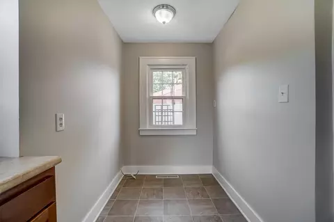 Entry Way - 1810 N Limestone St, Springfield, OH 45503 photo 3 of 3