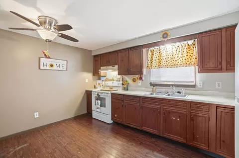 Kitchen - 1731 Elaina Dr, Springfield, OH 45503 photo 1 of 2