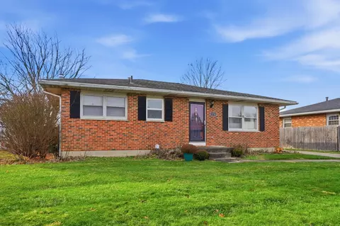 Exterior - 1731 Elaina Dr, Springfield, OH 45503 photo 2 of 10