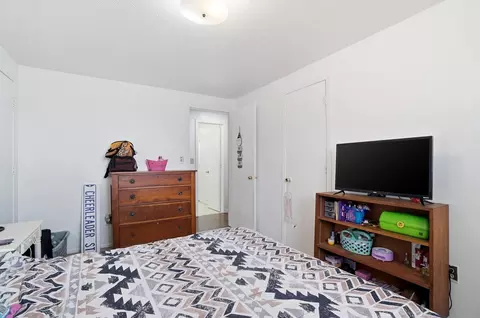 Bedroom - 1731 Elaina Dr, Springfield, OH 45503 photo 6 of 9