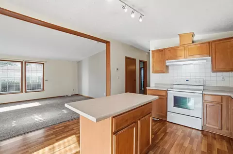 Living - 1810 Summit St, Springfield, OH 45503 photo 6 of 6