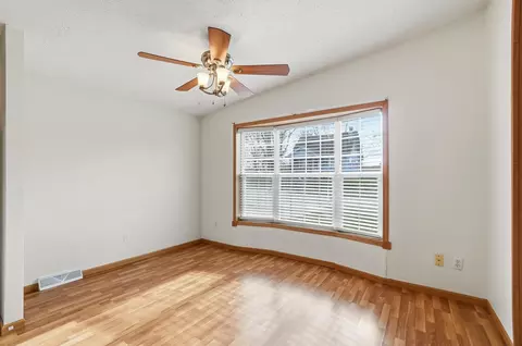 Living - 1810 Summit St, Springfield, OH 45503 photo 4 of 6