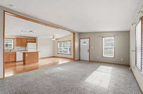 Living - 1810 Summit St, Springfield, OH 45503 photo 2 of 6