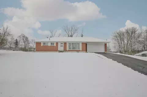 Exterior - 1886 Winding Trl, Springfield, OH 45503 photo 2 of 6