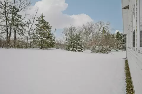 Exterior - 1886 Winding Trl, Springfield, OH 45503 photo 5 of 6
