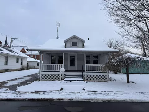 417 N Park St, Bellefontaine, OH 43311
