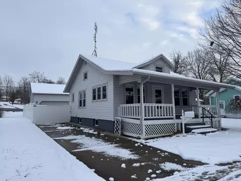 417 N Park St, Bellefontaine, OH 43311