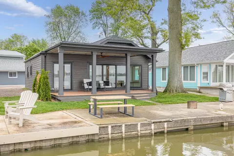 7925 Hickory Ave, Russells Point, OH 43348