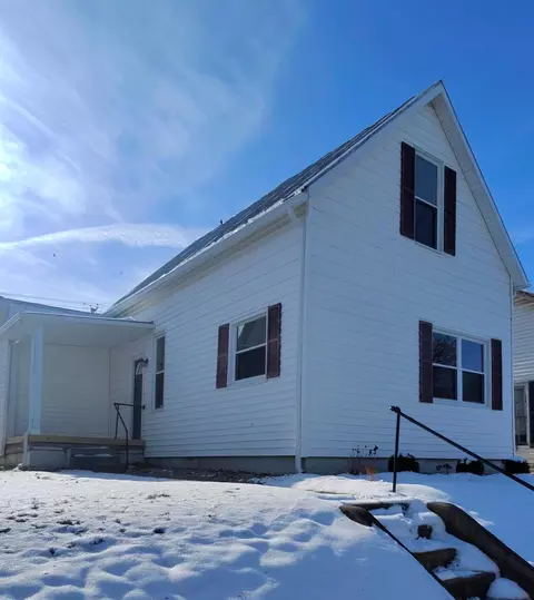 226 E Main St, Union City, OH 45390