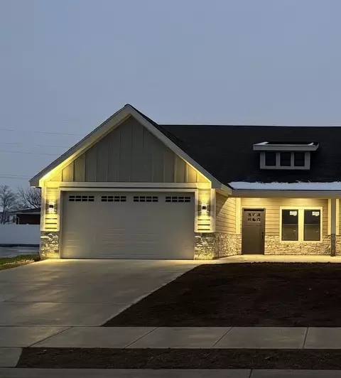 1768 Creekside Ct, Sidney, OH 45365