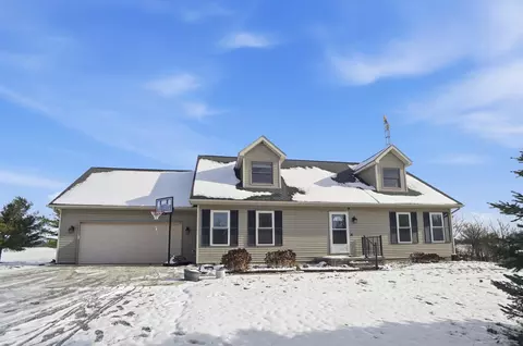18544 Santa Fe Line Rd, Waynesfield, OH 45896