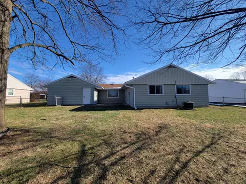 Exterior - 3123 Sudbury St, Springfield, OH 45503 photo 3 of 5