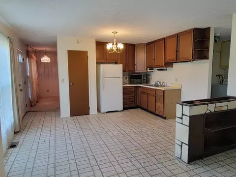 Kitchen - 3123 Sudbury St, Springfield, OH 45503 photo 1 of 1